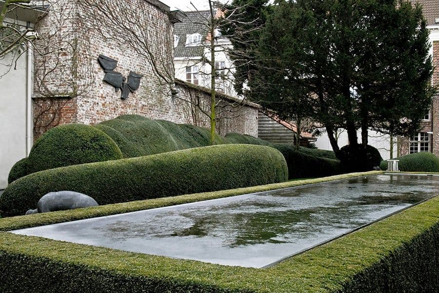 Van Damme garden courtyard