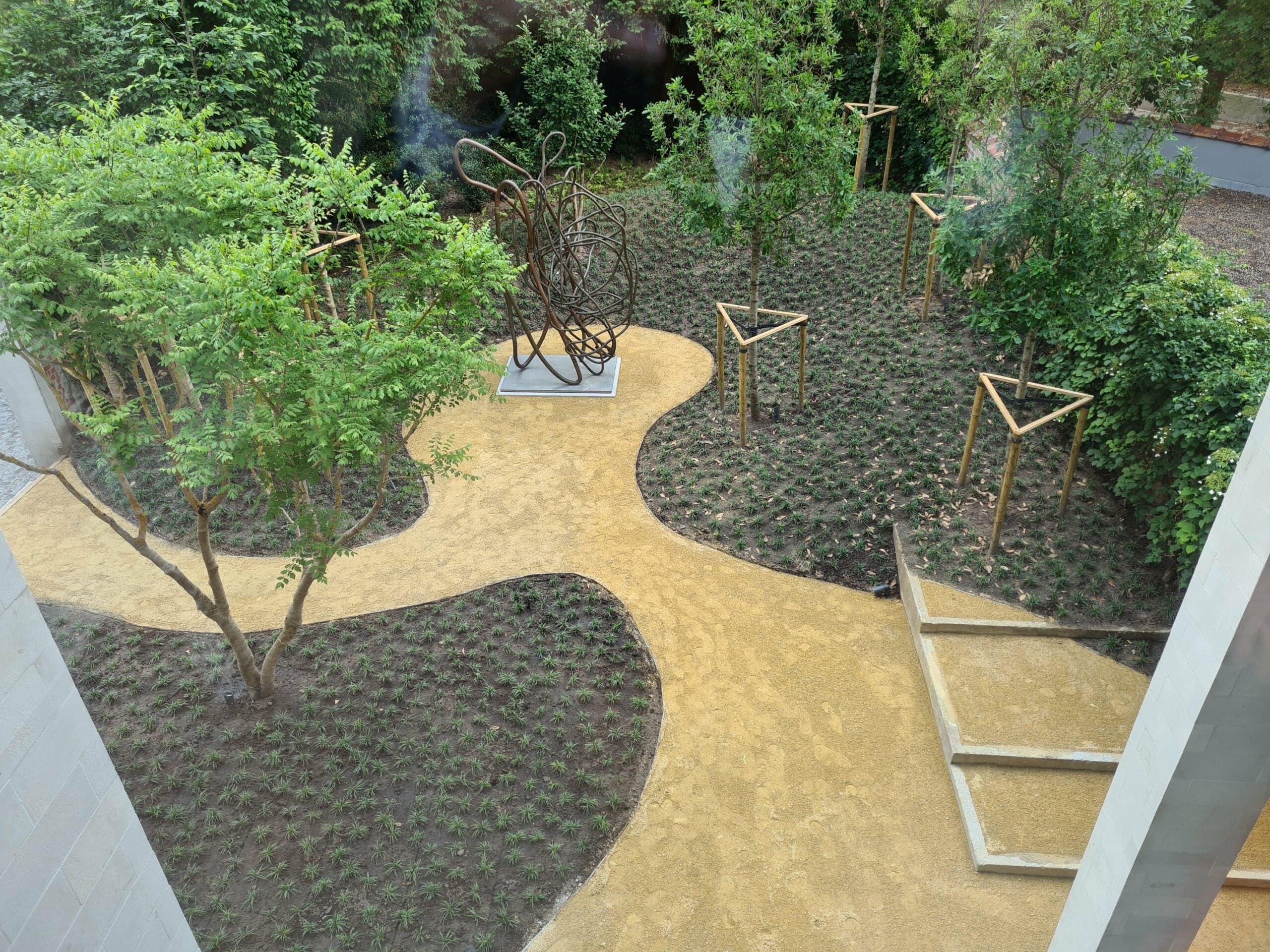 Hufkens Art Gallery garden detail