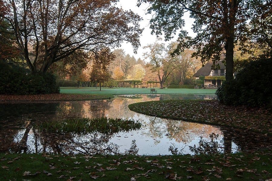 Van den Bergh garden water feature