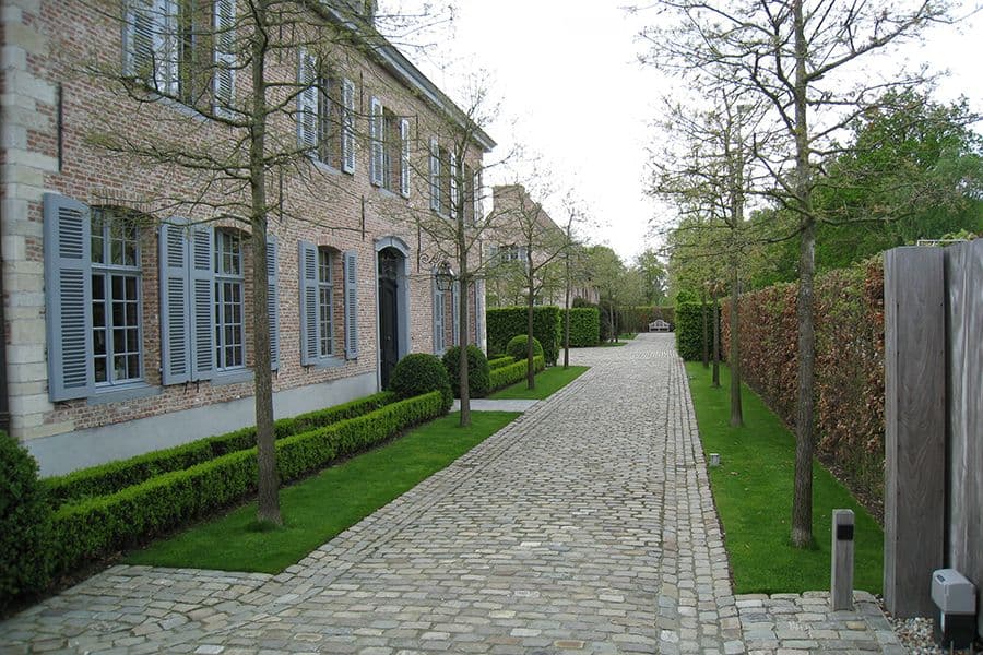 Ilegems garden front view
