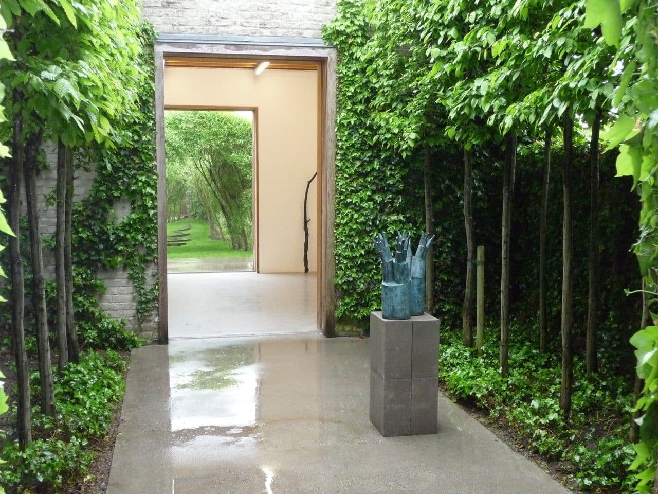 Art Gallery De Ziener formal garden with rectangular hedges