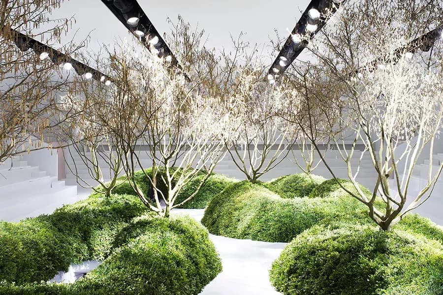 Dior haute couture show garden without models